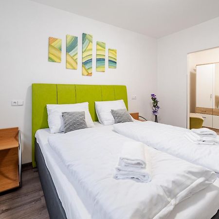 Private Luxury Apartments - Apartman G3 Frymburk Exterior photo